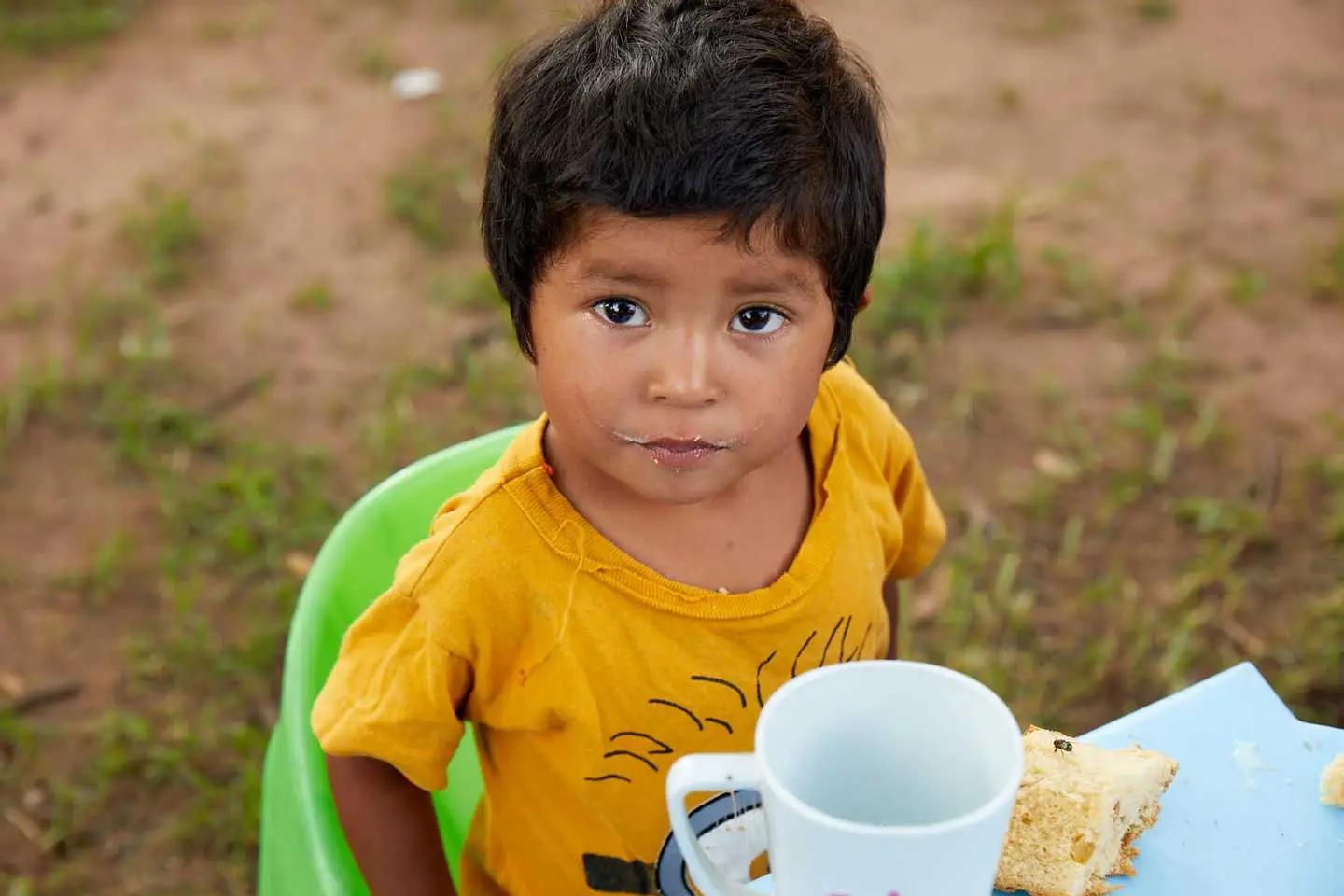 Niño Pata Pila